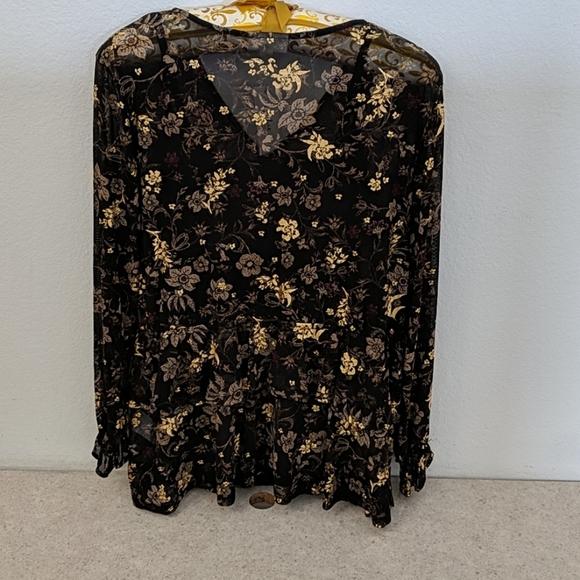 Style & Co floral top - Picture 2 of 3